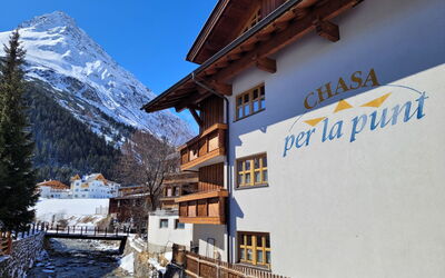 Galtür 149: Ciel, Propriété, Montagne, Neige, Fenêtre, Pente, Bâtiment, Arbre, Loisir
