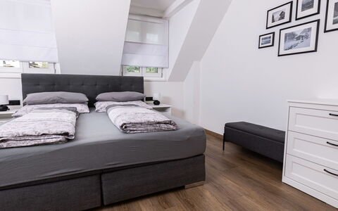 Katharina: Lit, Meubles, Chambre, Design Intérieur, Literie, Sol, Drap De Lit, Sol, Domicile, Pièce