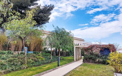 Les Terrasses D'Azur 205.3: Végétation, Arbuste, Zone Résidentielle, Domicile, Jardin, Biens, Aménagement Paysager, Banlieue, Allée