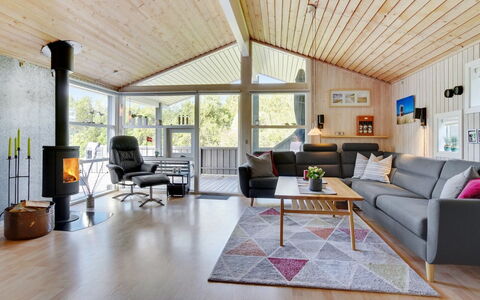 Aletha - 180M from the Sea: Bois, Design Intérieur, Meubles, Sol, Salon, Canapé, Plafond, Sol, Domicile, Parquet