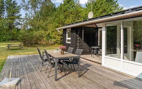 Orvokki - 125M from the Sea: Maison, Toit, Domicile, Chalet, Cabanon, Batiments Jardin, Siding, Cour, Cabane En Rondins, Cabane