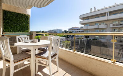 Logement:&nbsp;Arquus Ii 748.4