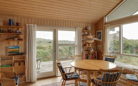 Eunike - 220M from the Sea: Meubles, Design Intérieur, Sol, Bois, Sol, Plafond, Salle À Manger, Table, Chaise, Pièce