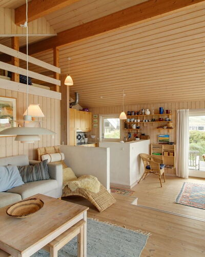 Eunike - 220M from the Sea