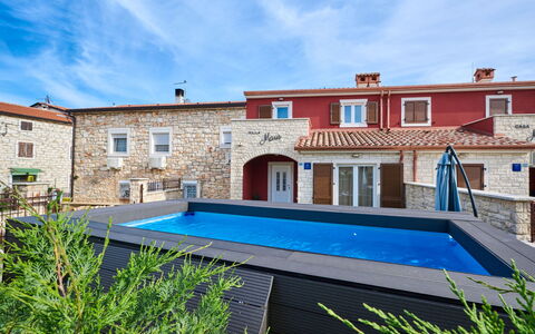 Villa Maris: Plante, Propriété, Bâtiment, Paysage Naturel, Arbre, Lot Terre, Maison, Chalet, Paysage, Zone Résidentielle