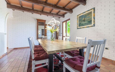Casa Bellavista: Table, Meubles, Chaise, Bois, Design Intérieur, Sol, Sol, Tache De Bois, Dur, Cuisine
