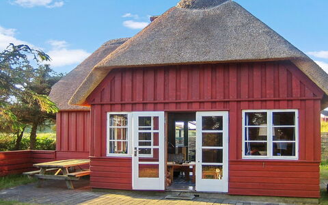 Jorid - 300M from the Sea: Bois, Toit, Chalet, Porte, Maison, Cabanon, Siding, À Déchaumer, Batiments Jardin, Dur