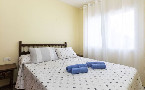 Las Terrazas de Atalayas: Meubles, Propriété, Confort, Bâtiment, Textile, Design Intérieur, Lit, Bois, Ombre