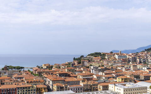 Degli Ulivi: Ciel, Arbre, Design Urbain, Plante, Zone Résidentielle, Immobilier, Paysage, Toit, Ville, Loisir