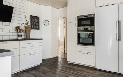 Ryedal: Cabinetry, Appareil De Cuisine, Électroménager, Bois, Bâtiment, Cuisine, Design Intérieur, Comptoir, Maison, Sol