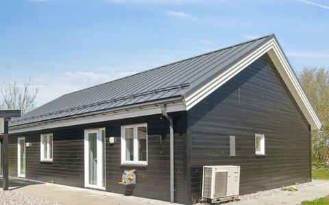 Hidde - 200M from the Sea: Plafond, Sol, Design Intérieur, Sol, Composite, Meubles, Recours, Hôtel, Conception, Daylighting
