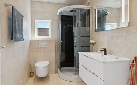 Hidde - 200M from the Sea: Plafond, Sol, Design Intérieur, Sol, Composite, Meubles, Recours, Hôtel, Conception, Daylighting