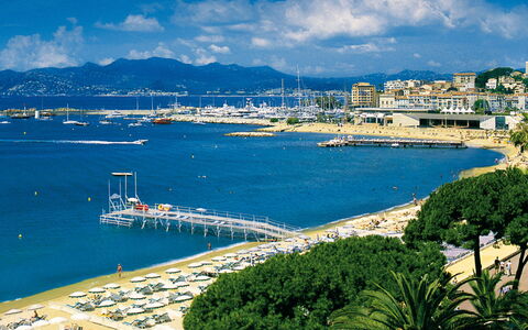 Cannes 535: L'Eau, Plan D'Eau, Côte, Cotiers Et Relief Océaniques, Mer, Voie Navigable, Plage, Océan, Rive, Baie
