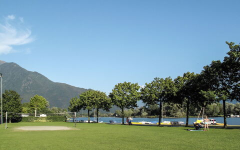 Casa Dascio: Ciel, Plante, Nuage, L'Eau, Arbre, Paysage Naturel, Montagne, Lot Terre, Herbe, Banque