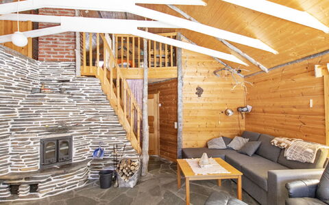 Harvana: Balcon, Appartement, Ombre, Verre, Condominium, Balustrade, Porche, Daylighting, Plate-Forme, Mobilier De Jardin
