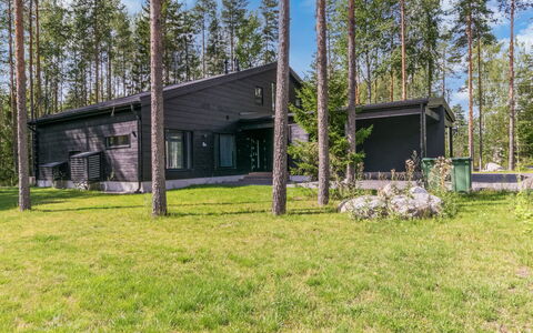 Villa Väiski: Piscine, Chaîne De Montagnes, Eco Hôtel, Recours, Biens, Vallée, Villa, Aménagement Paysager, Ville Resort, Arrière-Cour