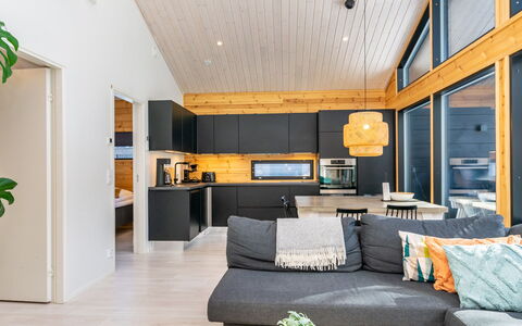 Villa Väiski: Piscine, Chaîne De Montagnes, Eco Hôtel, Recours, Biens, Vallée, Villa, Aménagement Paysager, Ville Resort, Arrière-Cour