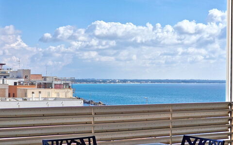 Suite Le Vele: Bleu, Plan D'Eau, Horizon, Mer, Océan, Cotiers Et Relief Océaniques, Balcon, Côte, Appartement, Plage