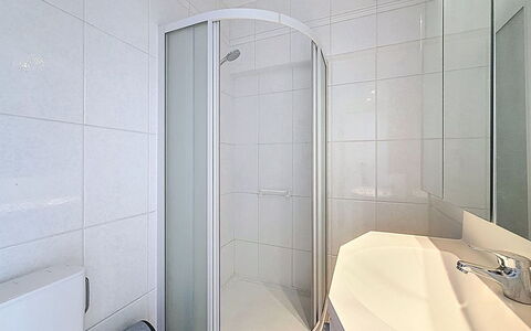 Blankenberge 152: Sol, Design Intérieur, Sol, Plafond, Pièce, Luminaire Plomberie, Salle De Bains, Appartement, Douche, Plomberie