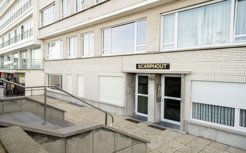 Blankenberge 152: Fenêtre, Bâtiment, Design Urbain, Zone Résidentielle, Matériel De La Propriété, Façade, Ville, Composite, Condominium