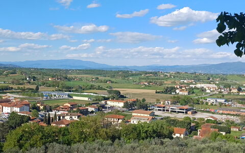 Casa Della Selce: Ciel, Nuage, Plante, Jour, Propriété, Écorégion, Paysage Naturel, Montagnes, Végétation, Lot Terre
