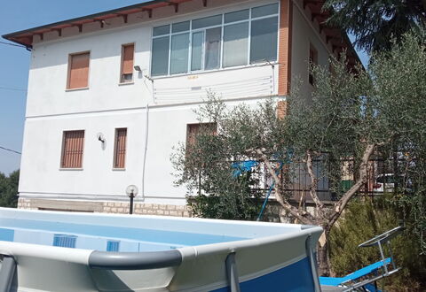 Casa Della Selce: Propriété, Fenêtre, Bâtiment, Plante, Ciel, Maison, Arbre, Architecture, Mobilier De Jardin, Zone Résidentielle