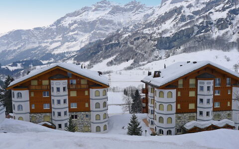 Edelweiss C: Bâtiment, Neige, Ciel, Montagne, Propriété, Fenêtre, Écorégion, Maison, Montagnes, Pente
