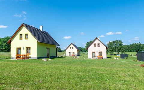 Agáta 2: Nuage, Ciel, Bâtiment, Paysage Naturel, Plante, Lot Terre, Maison, Arbre, Fenêtre, Chalet
