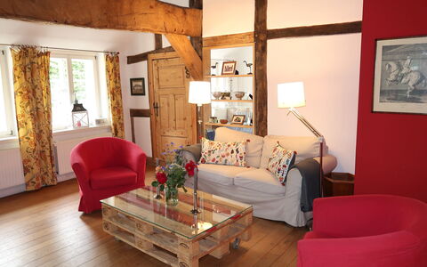 Reethuus: Cadre, Meubles, Propriété, Table, Confort, Canapé, Bois, Bâtiment, Plante, Design Intérieur