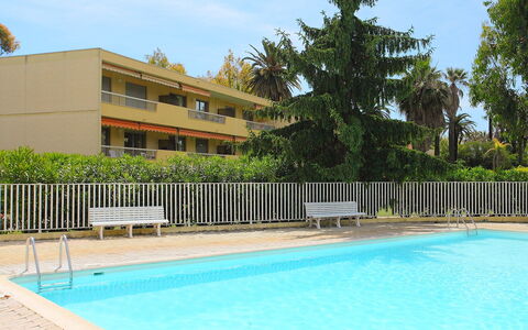 Les Eucalyptus: Piscine, Propriété, Loisir, Immobilier, Bâtiment, Maison, Vacances, Recours, Appartement, Domicile