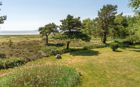 Lycka - 3Km from the Sea: Toit, Maison, Lot Terre, Domicile, Chalet, Biens, Batiments Jardin, Ombre, Cabane En Rondins, Aménagement Paysager
