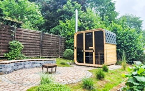 Familie Zinser mit Gartensauna: Jardin, Arrière-Cour, Batiments Jardin, Cour, Aménagement Paysager, Cabanon, Cabane En Rondins, Structure En Plein Air, Cour