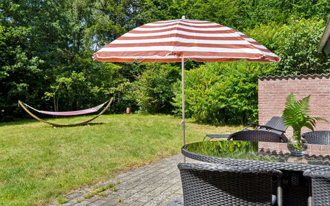 Ingebrit - 7Km from the Sea: Toit, Domicile, Porte, Chalet, Ombre, Siding, Cour, Biens, Arrière-Cour