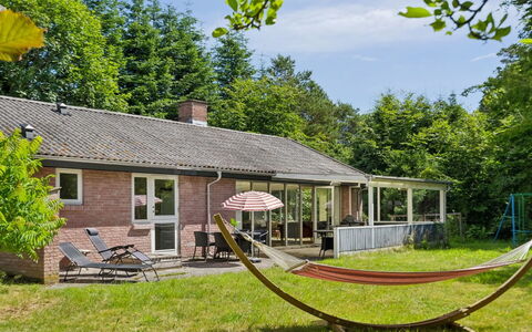 Ingebrit - 7Km from the Sea: Toit, Domicile, Porte, Chalet, Ombre, Siding, Cour, Biens, Arrière-Cour