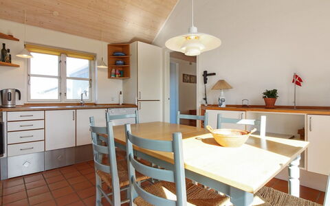 Nille - 100M from the Sea: Meubles, Design Intérieur, Sol, Sol, Luminaire, Bois, Plafond, Cuisine, Comptoir, Cabinetry