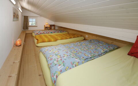 Brienzwiler 125: Bois, Design Intérieur, Plafond, Meubles, Chambre, Sol, Lit, Sol, Domicile, Grenier