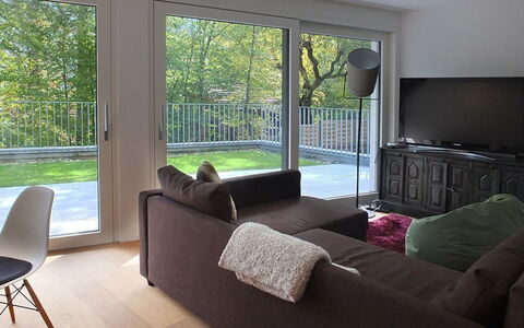 Sonnenbergweg 5: Sol, Meubles, Sol, Design Intérieur, Bois, Canapé, Domicile, Parquet, Salon, Éclairage