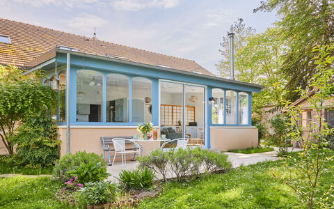 Croissanville 200: Nuage, L'Eau, Ciel, Plante, Propriété, Bleu Azur, Paysage Naturel, Piscine, Arbre, Végétation