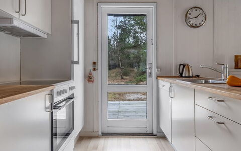 Sofus - 500M from the Sea: Sol, Comptoir, Cuisine, Bois, Appareil De Cuisine, Principaux Appliance, Sol, Design Intérieur, Cabinetry, Parquet