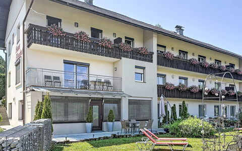 Velden am Wörthersee 37: Balcon, Biens, Cour, Villa, Hôtel, Cour, Ferme, Porche