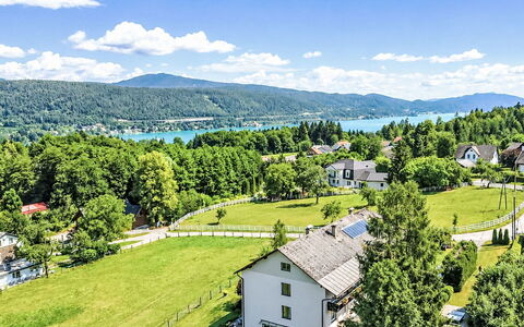 Velden am Wörthersee 37: Arbre, Montagnes Relief, Colline, Montagnes, Paysage, Établissements Humains, Station De Montagne, Chaîne De Montagnes, Vallée, Pelouse