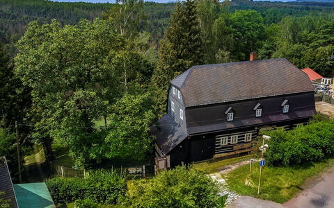 Mezná U Hřenska: Plante, Ciel, Bâtiment, Propriété, Nuage, Fenêtre, Vert, Feuille, La Nature, Paysage Naturel