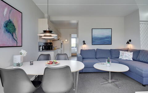Marinus - 100M from the Sea: Meubles, Design Intérieur, Sol, Canapé, Sol, Plafond, Salon, Table, Appartement