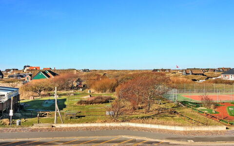 Naike - 100M from the Sea: 