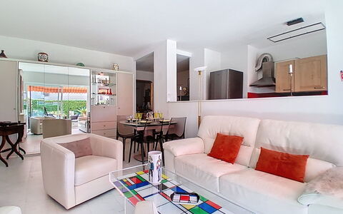Le Chaville: Appartement, Condominium, L'Hiver, Village De Montagne, Neige