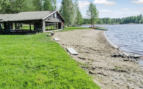 Ateljee: Lit, Meubles, Chambre, Design Intérieur, Literie, Drap De Lit, Sol, Bois, Sol, Pièce