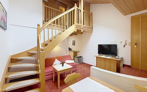 Ischgl 111: Design Intérieur, Sol, Sol, Meubles, Domicile, Pièce, Plafond, Hôtel, Chambre, Salon