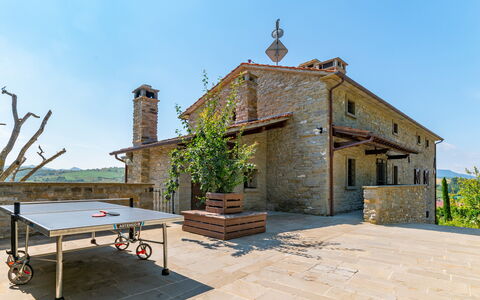 Villa Torre Delle Rose - Firenzuola, Private Pool,: Ciel, Plante, Bâtiment, Table, Maison, Mobilier De Jardin, Porte, Chalet, Bois, Fenêtre