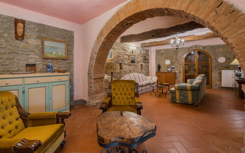 Borgo La Casina - Badia Agnano, Toscana: Propriété, Bâtiment, Cadre, Bois, Design Intérieur, Sol, Sol, Maison, Salon, Décoration