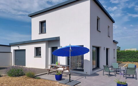 Les Agapanthes: Bâtiment, Fenêtre, Maison, Domicile, Zone Résidentielle, Façade, Toit, Porte, Composite, Béton